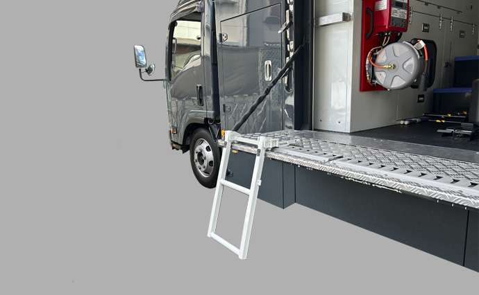 タイヤサービスカー-3